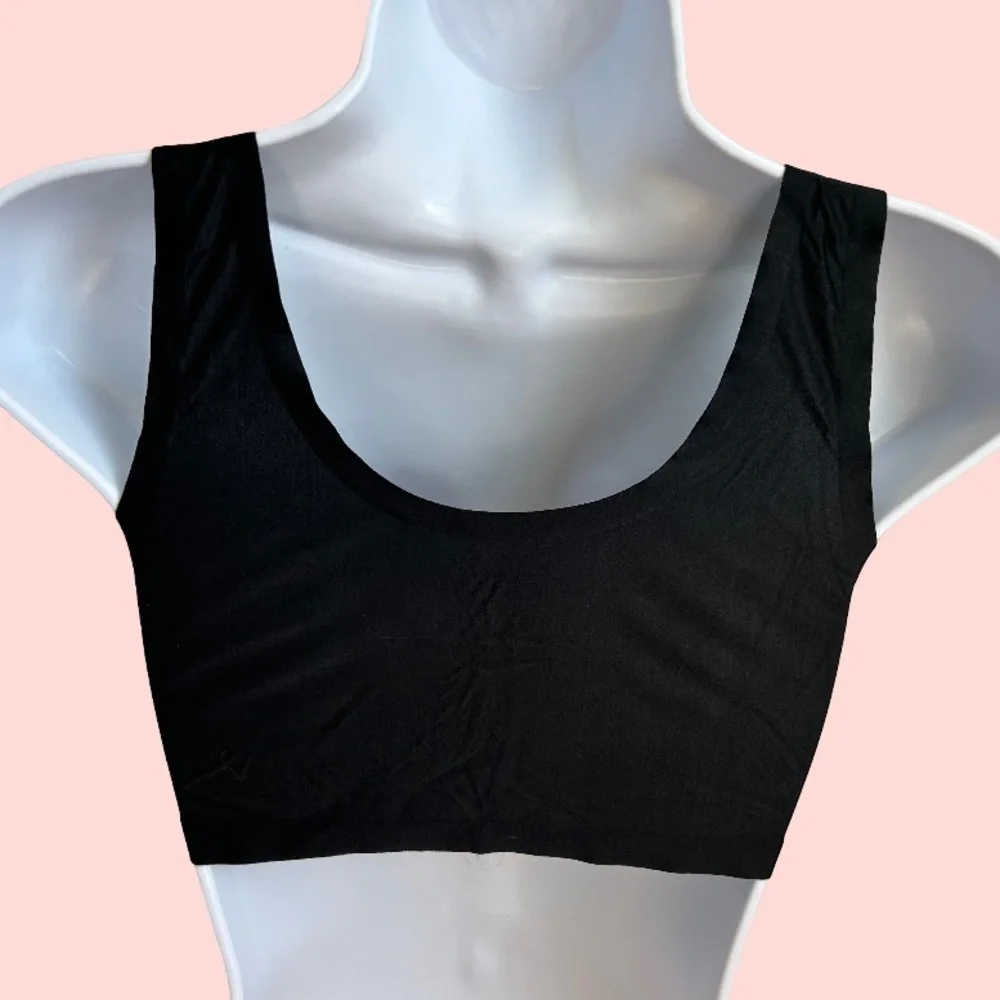 NEW TRIUMPH NO UNDERWIRE PADDED BRA
